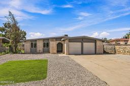 904 LA BARCA Drive — Colonia del Valle