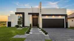 1821 S Middleton Street — Brentwood Manor