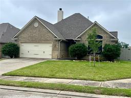 2600 Forest Oaks Drive, College Station, TX 77845
