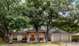 120 Tanglewood Dr — Carriage Hills
