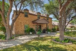 6401 Sequoia Dr — GREEN TREE COUNTRY CLUB ESTATES