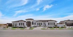 15225 Vertex Avenue — Tierra Del Este