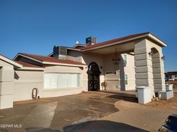 5466 DESERT WILLOW Drive — Haciendas Del Norte