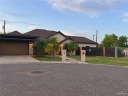 1814 Yolanda Street — El Porvenir