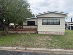 4901 Carnation Avenue — Adobe Wells Country Club