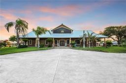 5051 Iowa Road — Texan Gardens