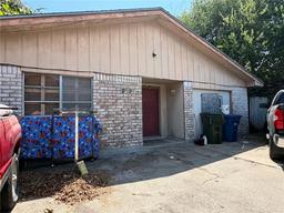 2929 Mary Street — Steele