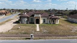 512 Ponciana Drive — Woodland Heights