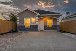 1147 Lolita Street — Laguna Acres