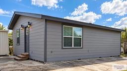 169 Kennedy Ave — GARDEN PARK