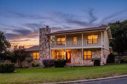 119 E Wood Ridge Drive — Wood Hill Estates