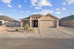 489 Staghorn Dr — Hillmont Estates