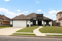 2115 Roman Street — Villa De Roma
