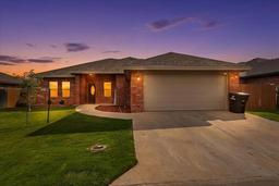 811 Chaparral St — Quail Ridge