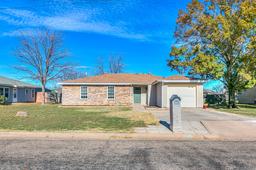 718 E 45th Street — Lakeview