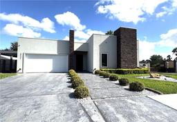 3721 E Lincoln Avenue — Tuscany Village