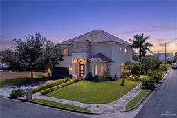 3613 S L Street — Las Cabanas