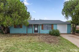 2717 Palmetto Drive — Lynwood West