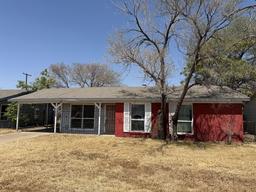 1821 E 1st Place