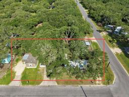 137 Lanfair Ln — Fulton Outlots