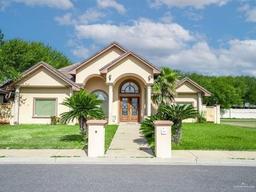 3904 S K Center Street — Paseo Del Lago