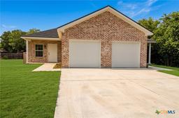 921 Ashwood Drive