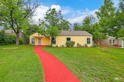 2104 W Avenue J — West Moreland