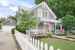 414 E Schubert St — FBG Addition