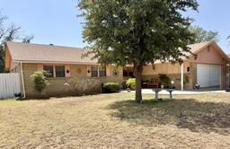 4028 Stillwood Lane — Kenwood