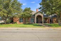 4820 Rosewood Dr — Briarwood