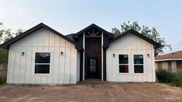 2113 Cortez Avenue — Colonia Hermosa