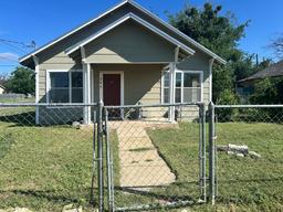 204 E 11th Street — Lapowski
