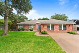 222 Portia Ave — Encinos Al Mar
