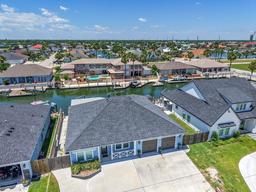 702 S Bay St — Pelican Cove