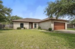 829 Redwood Avenue — Oak Terrace