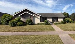 3221 Casa Bonita Drive — Casa Linda Estates #7