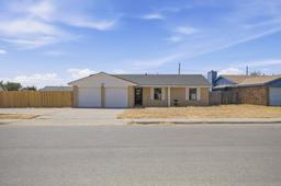 1720 E Pine Ave — Ranchland Hills