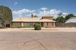 2507 Learmont Dr — Plantation Hills