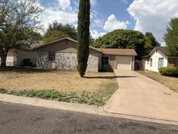1121 Toby Lane — Bend of the River Est