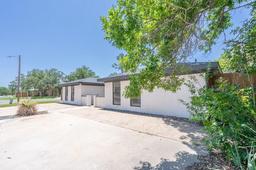 4401 Lanham St — Blackburn Gardens