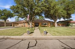 4 Bristol Court — Ma Mar Heights