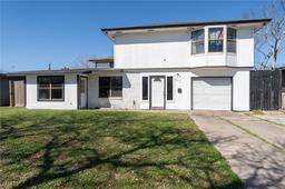 4613 Kirkwood Drive — Central Park