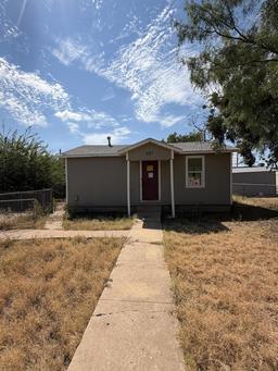 607 E 38th Street — Lakeview