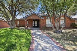 2205 Bradford Court — Polo Park