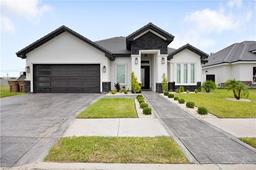 3101 W Brentwood Drive — Brentwood Manor