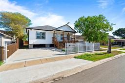 1206 Calle San Marcos — Las Colonias #1-R