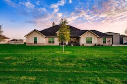 9824 Desert Willow