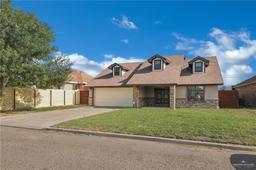 3309 Tulipan Avenue — La Quietud