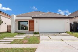 4817 Sweetwater Avenue — Las Villas Del Rio