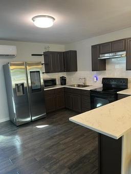 300 E Ave